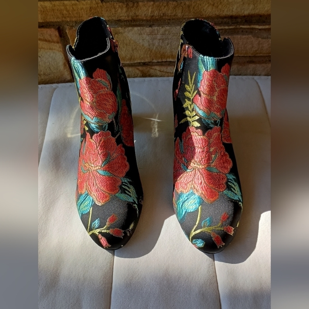 J Renee Floral Embroidered Ankle Boots_10W - Picture 2 of 6